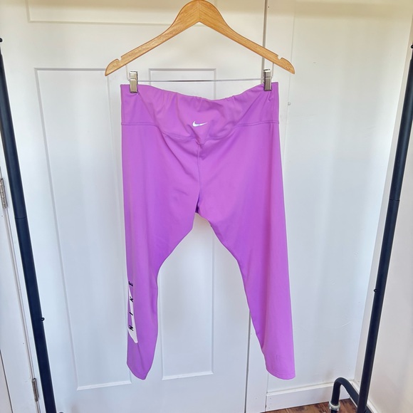 Nike Dri-Fit Leggings Women’s Size 1X Light Purple Tight Fit Mid Rise 7/8 Length - Picture 7 of 10
